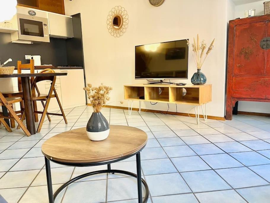 Charmants 2 Pieces, Vielle Menton