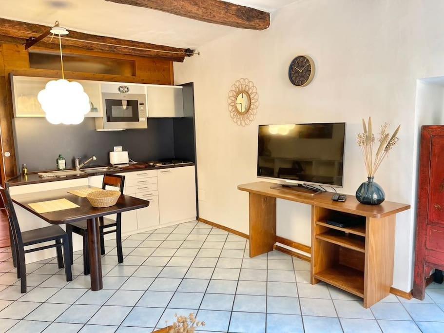 Charmants 2 Pieces, Vielle Apartment Menton